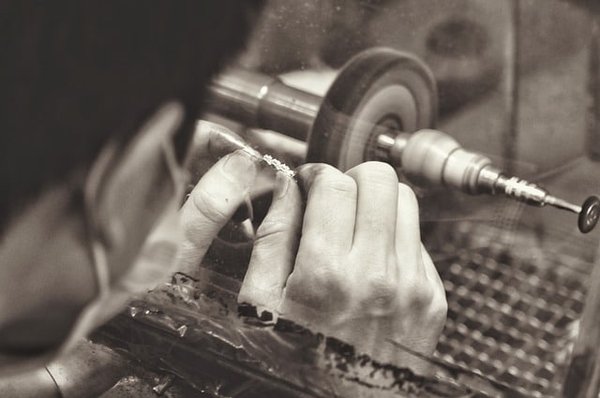 Comment créer et personnaliser ses propres bijoux ?
