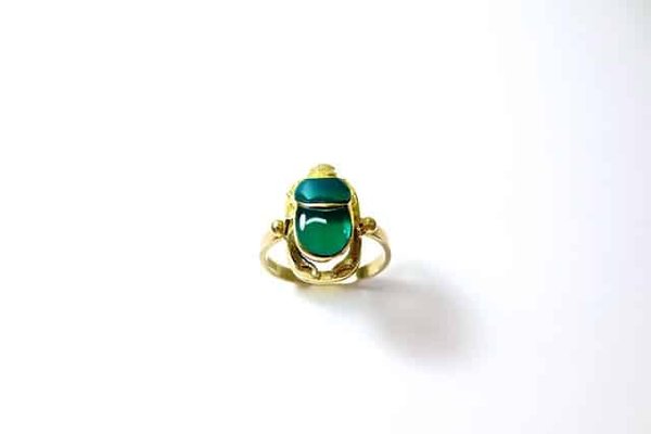 Quels sont les avantages des bijoux éthiques et écologiques pour la santé et l'environnement ?